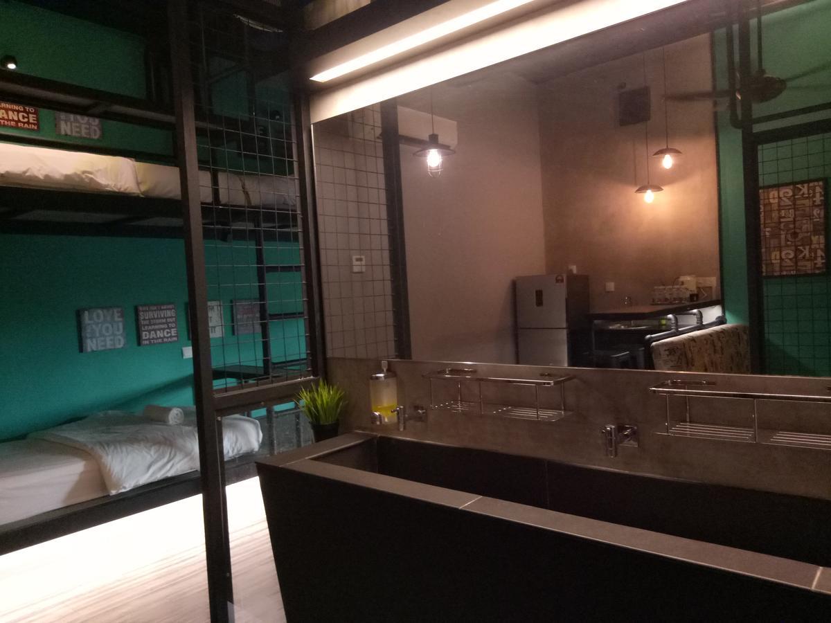 Tube Hotel Klebang Melaka Ngoại thất bức ảnh