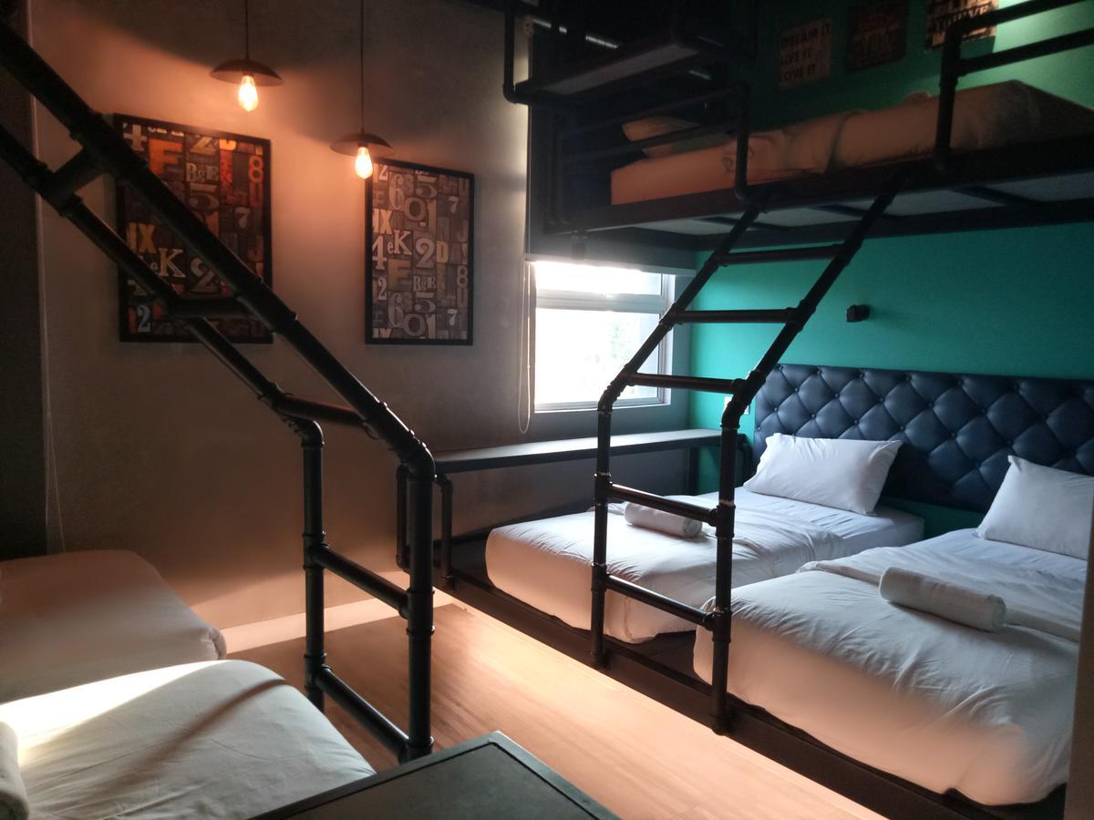 Tube Hotel Klebang Melaka Ngoại thất bức ảnh