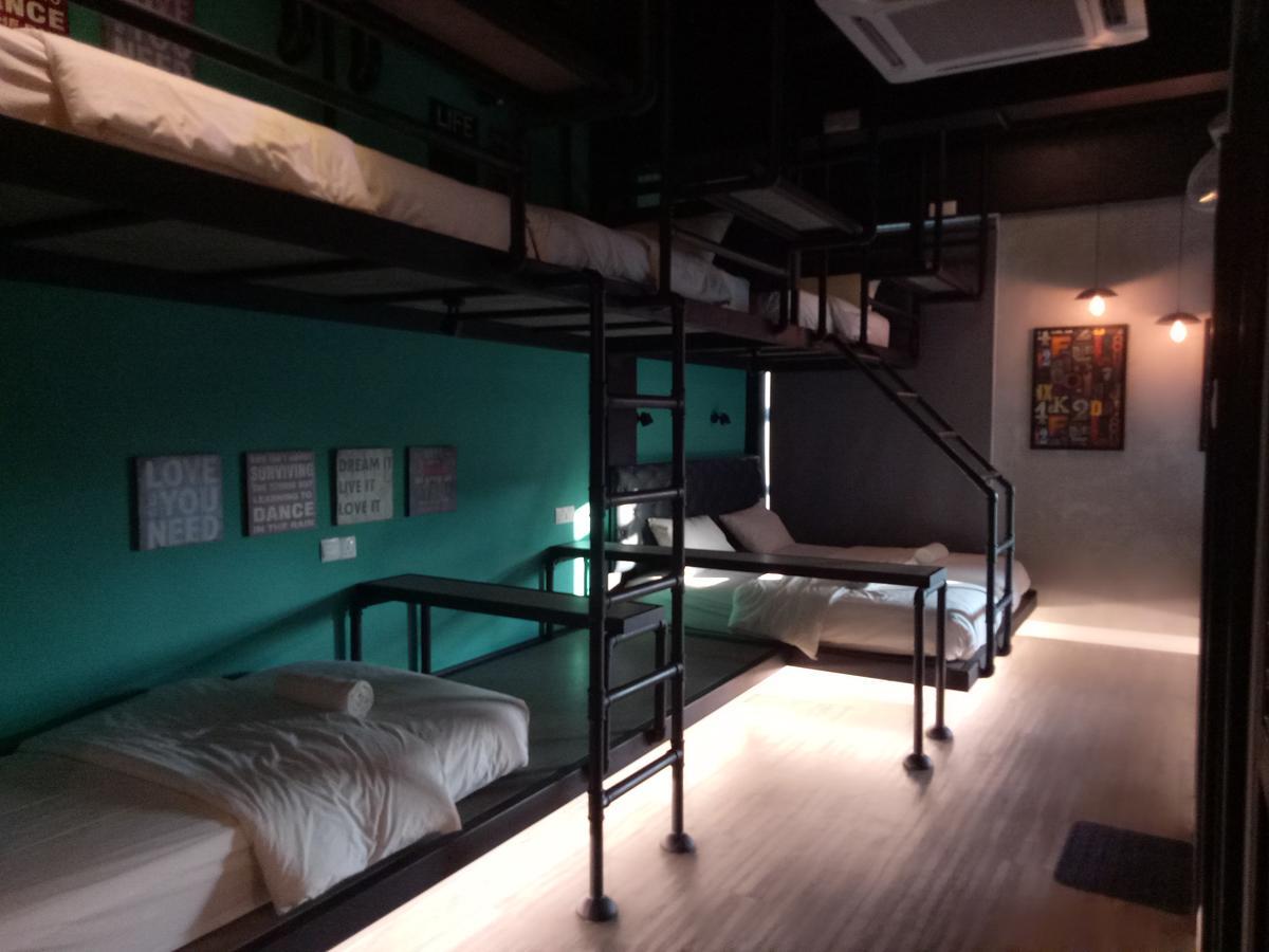 Tube Hotel Klebang Melaka Ngoại thất bức ảnh