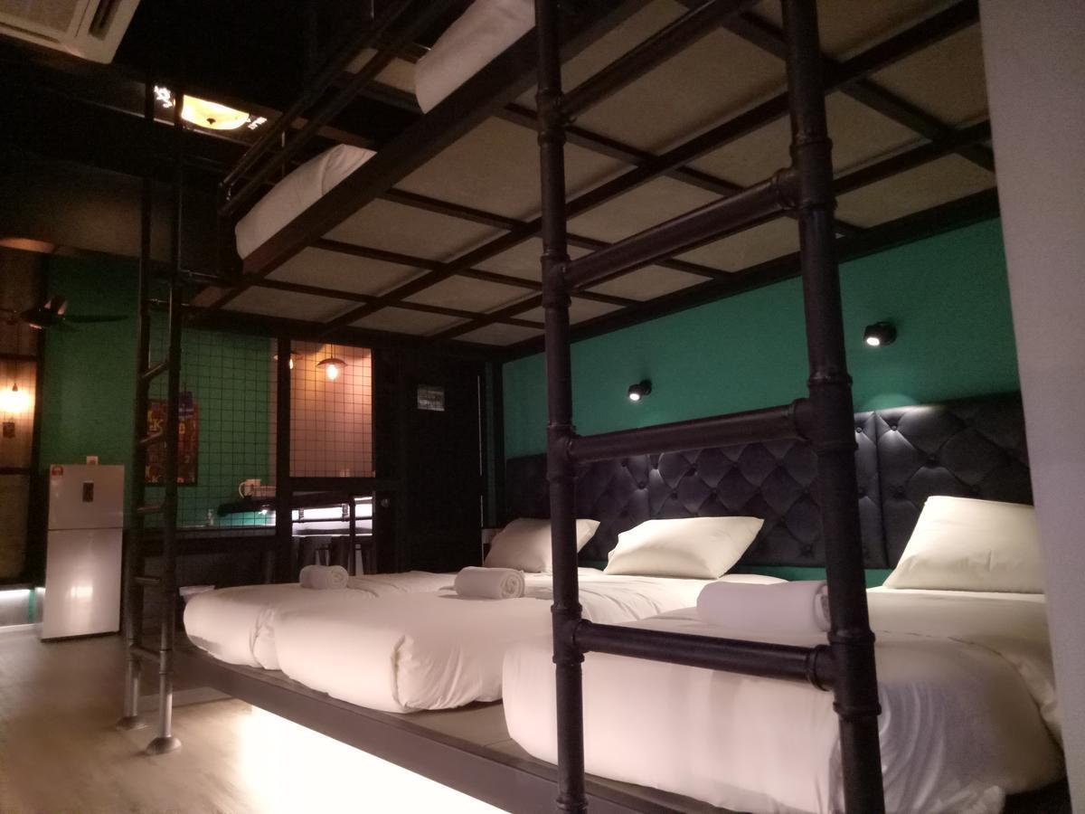 Tube Hotel Klebang Melaka Ngoại thất bức ảnh